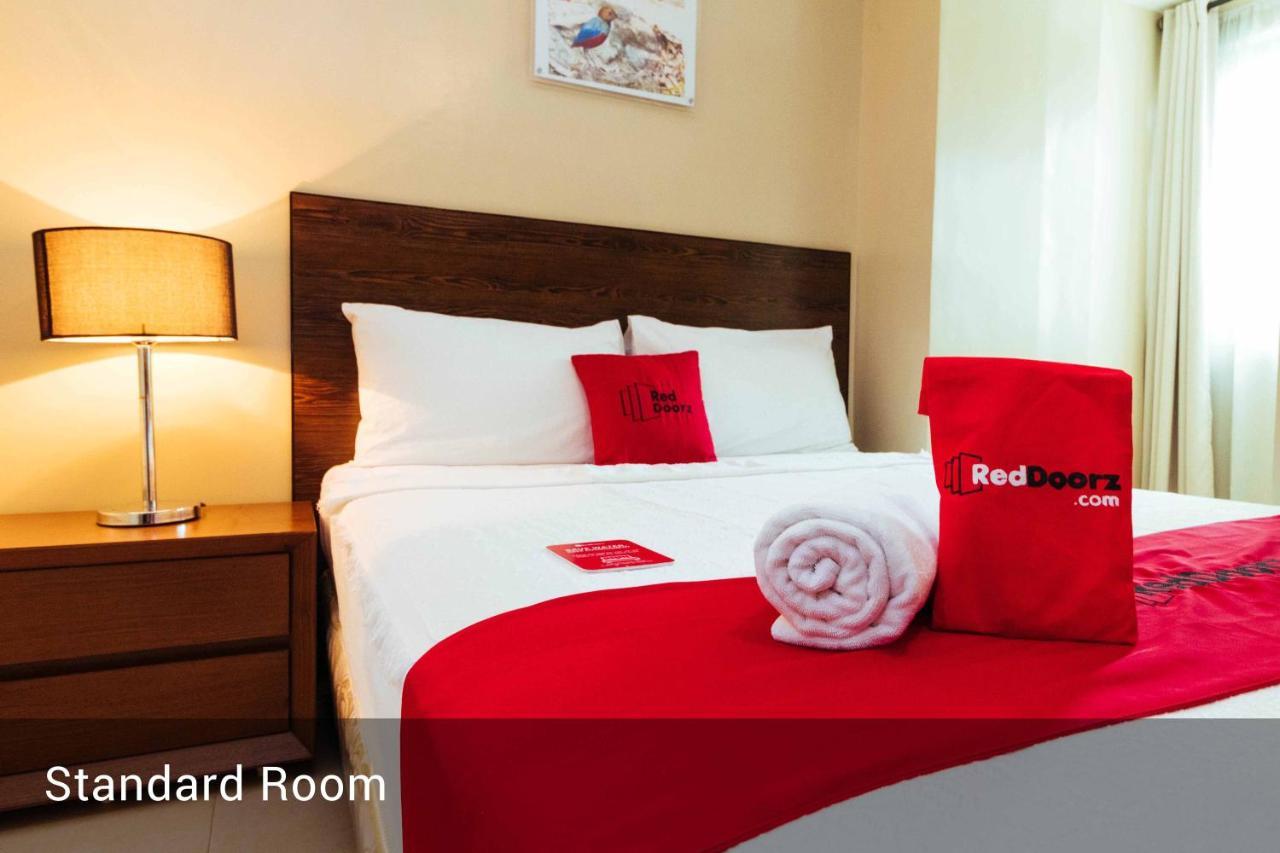 Hotel Reddoorz Near Osmena Highway 1 Makati City Esterno foto