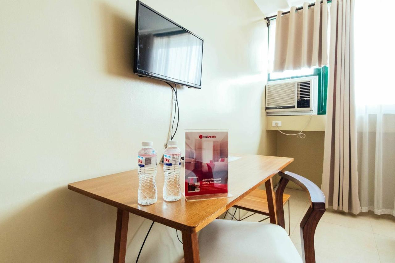 Hotel Reddoorz Near Osmena Highway 1 Makati City Esterno foto