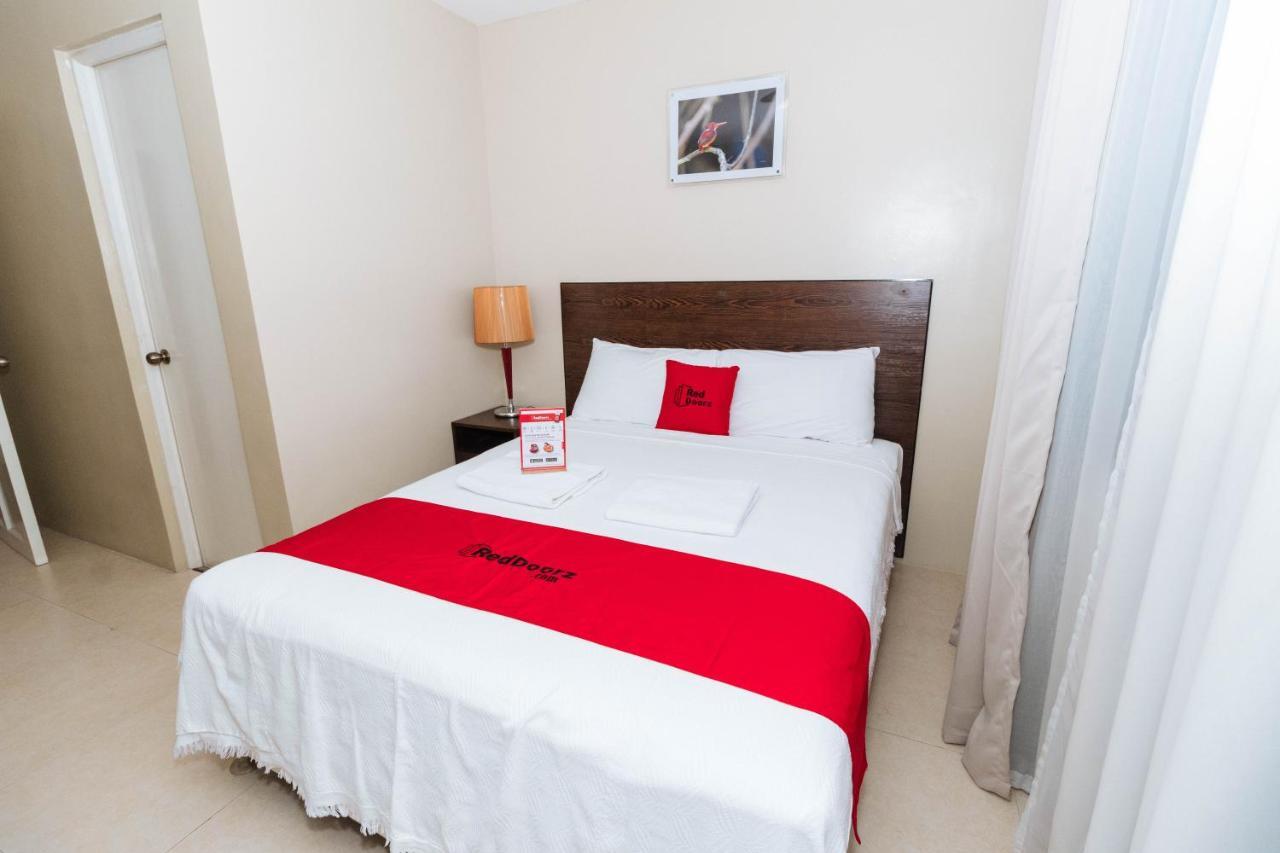 Hotel Reddoorz Near Osmena Highway 1 Makati City Esterno foto
